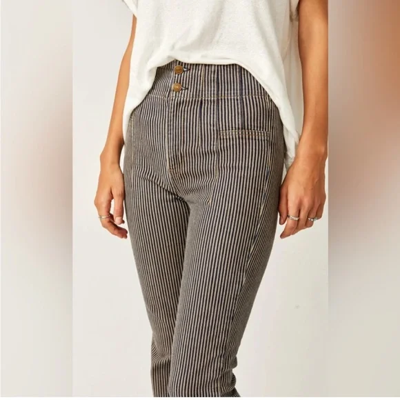 Free People Jayde Railroad Flare Jean in Train Car Stripe Front Pockets Size 29 - Picture 2 of 15